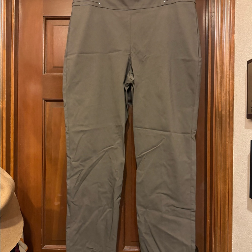 JM Collection Women’s Rivet Slim Pants